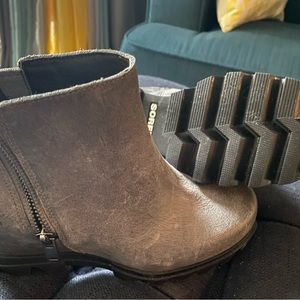 Brand new, never worn Sorel Boots